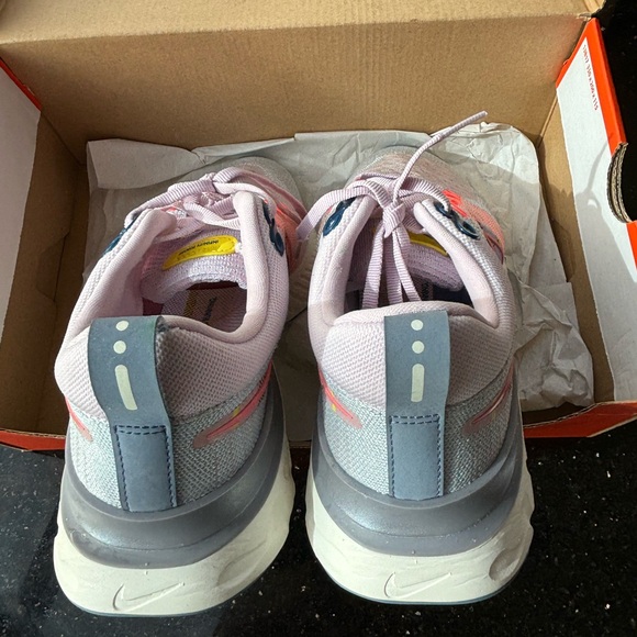 Nike Womens React Infinity Run FK 2 PRM - Picture 2 of 6